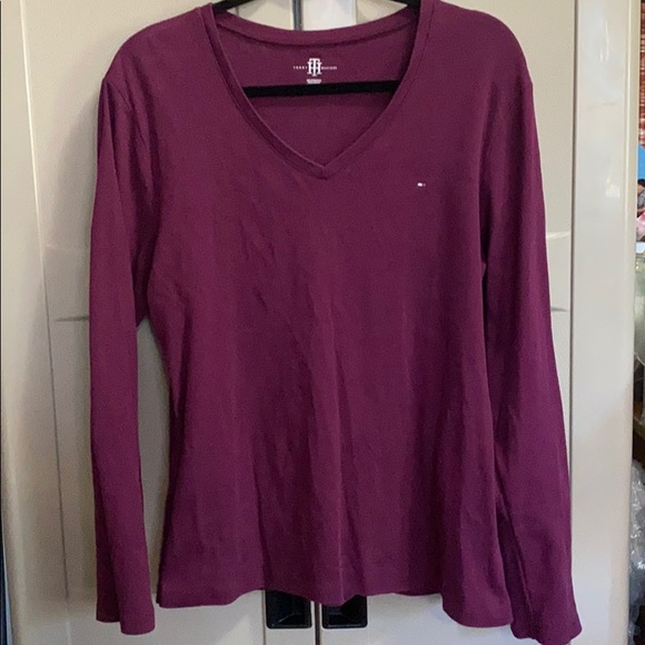 Tommy Hilfiger Sweaters - Tommy Hilfiger long sleeve Sweater